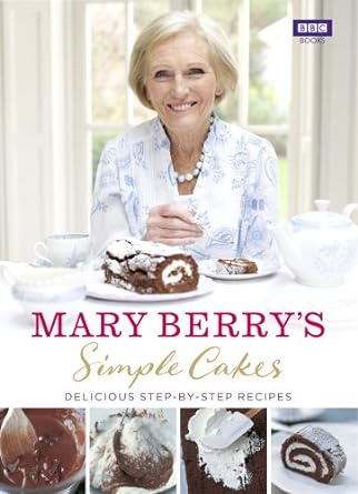 Mary Berry Simple Cakes Hard Cover Recipe Book RRP 16.99 CLEARANCE XL 8.99